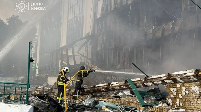 Російський удар пошкодив будівлю біля представництва ЄС у Києві