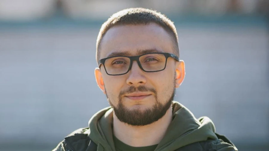 Стерненко заявил, что на него напали и ранили