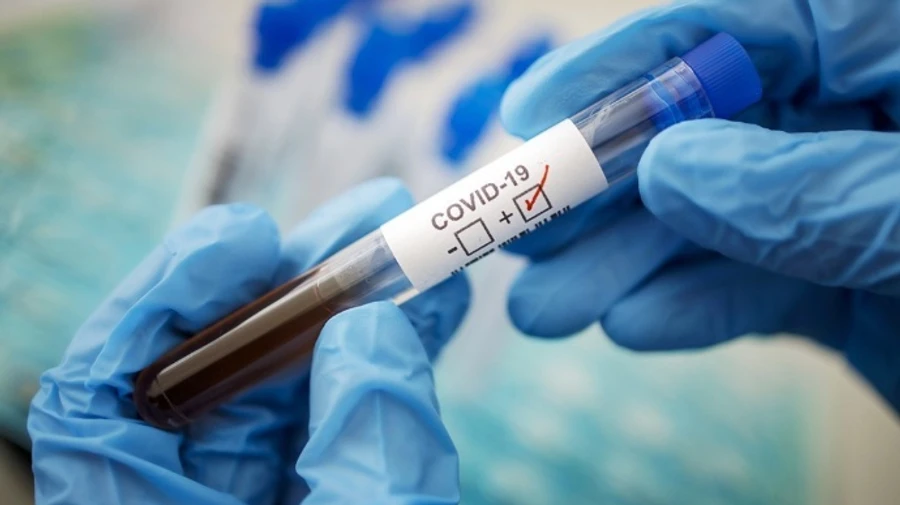 COVID-19 не отступает: в Британии суточный рекорд заболеваемости