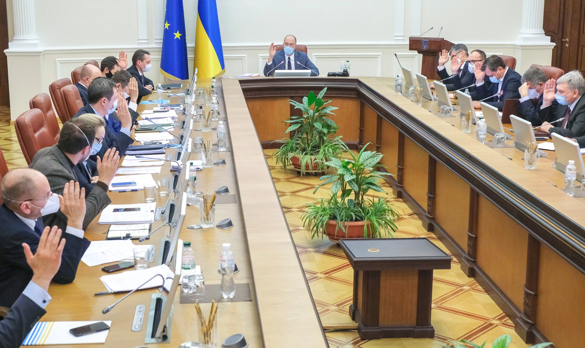 Шмигаль і його команда. Як працює другий уряд Зеленського