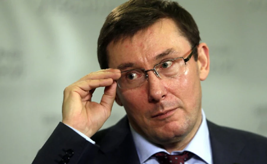 Генпрокурор відхрещується від скандальних 8 квартир і Загорія