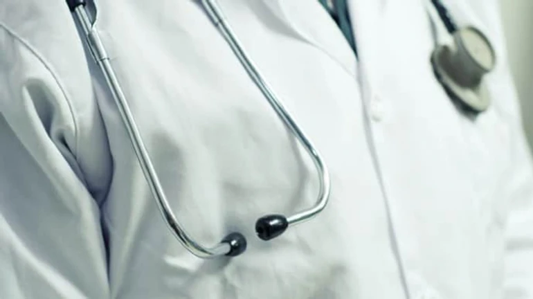 Уряд дозволив бронювати 100% медпрацівників і прокурорів САП