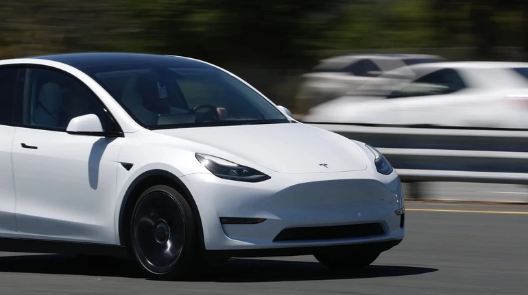 Во Флориде построят участок автострады с беспроводной зарядкой электромобилей