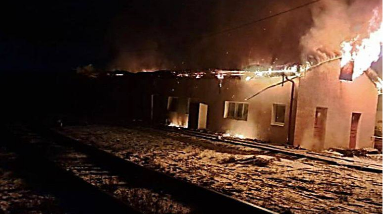 Attacchi russi alle infrastrutture ferroviarie ucraine: danni a Odesa, Sumy e Volyn