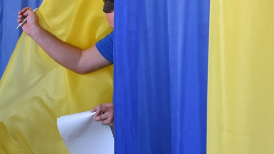 УП: Застарілі списки, зруйновані дільниці та міграція ставлять під загрозу вибори в Україні