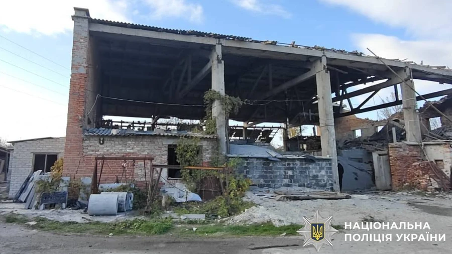 Россияне атаковали предприятие в Лозовой на Харьковщине: один погибший, двое раненых