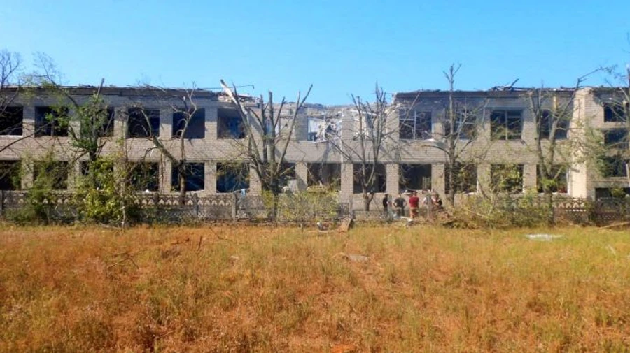 Explosions thunder in Kherson all day, administrative buildings and outpatient clinic damaged 
