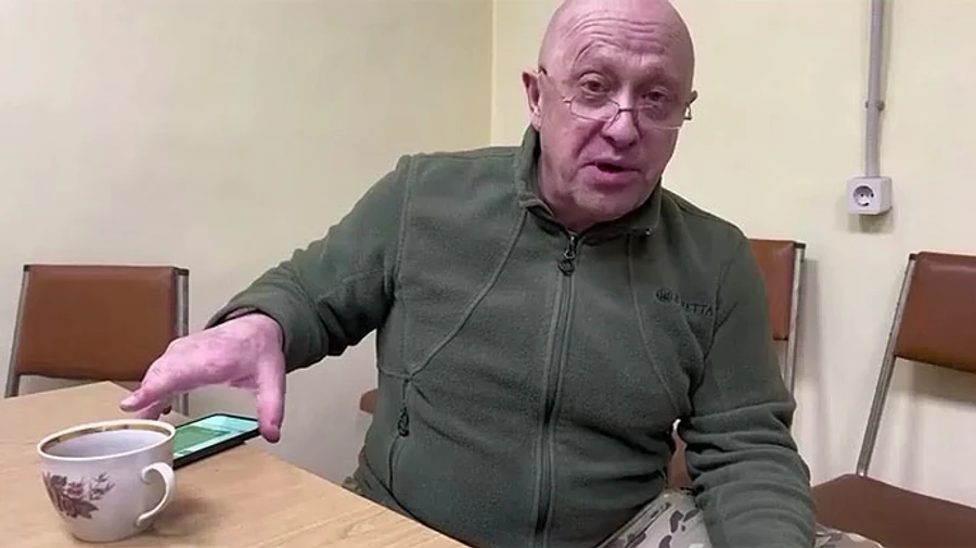 Пригожин заявил о риске окружения вагнеровцев в Бахмуте 