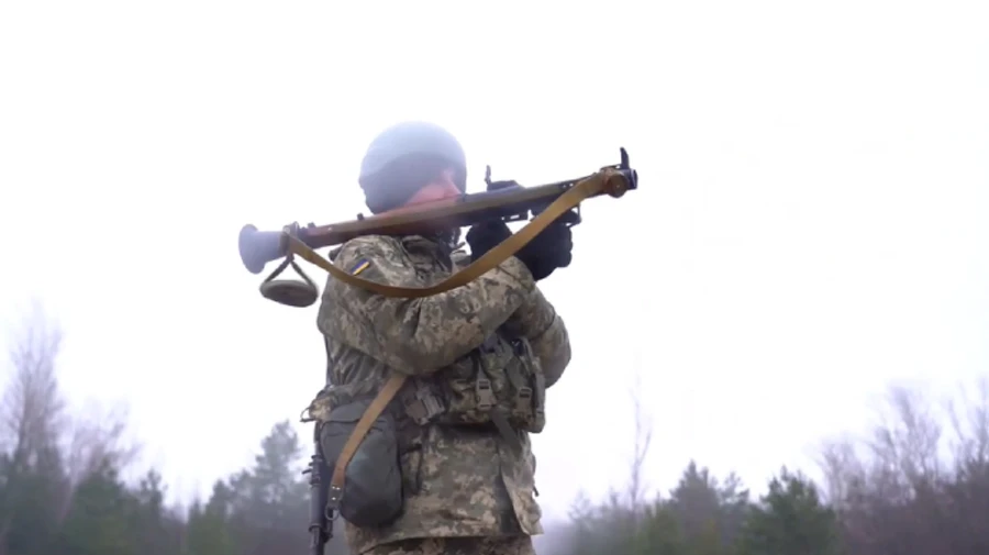 Ukrainian military practices to counter Russian airborne assault in Kyiv Oblast