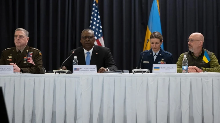 Рамштайн грає для України: чому зустріч у Німеччині стала проривом у постачанні зброї