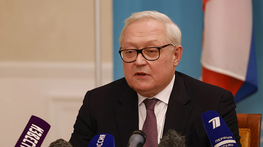 Россия угрожает уничтожать конвои с иностранным оружием для Украины  