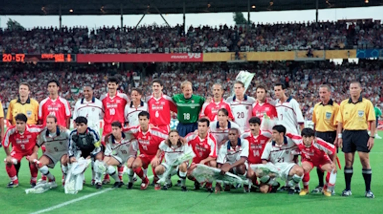 От белых роз до угроз аятоллы: поединки Ирана и США — - – самые политические в элитном футболе