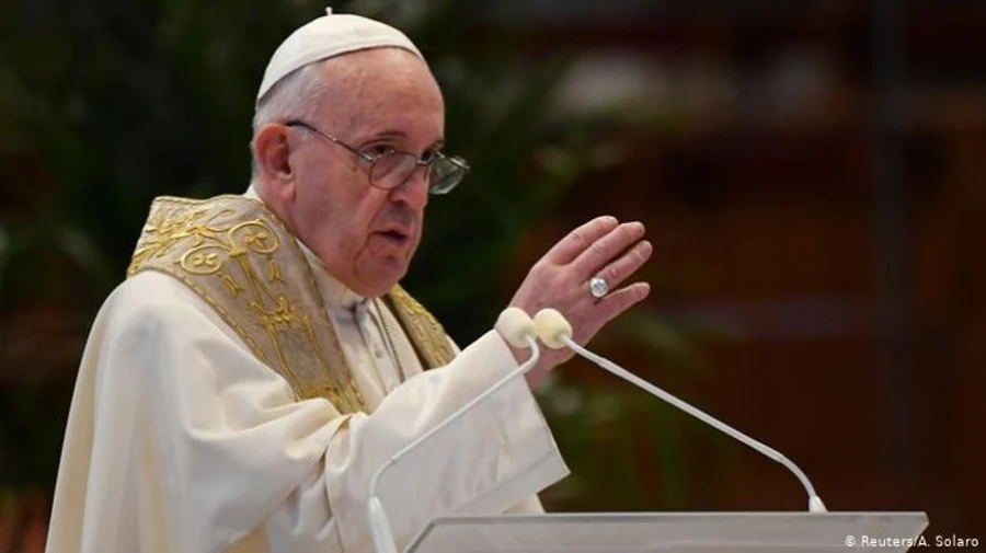 Папа Римський висловився за призупинення дії патентів на вакцини від коронавірусу