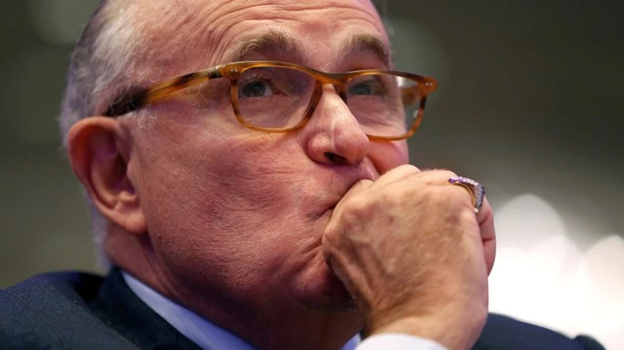 Кулеба прокоментував, чи допомагає Україна США із розслідуванням справи Джуліані