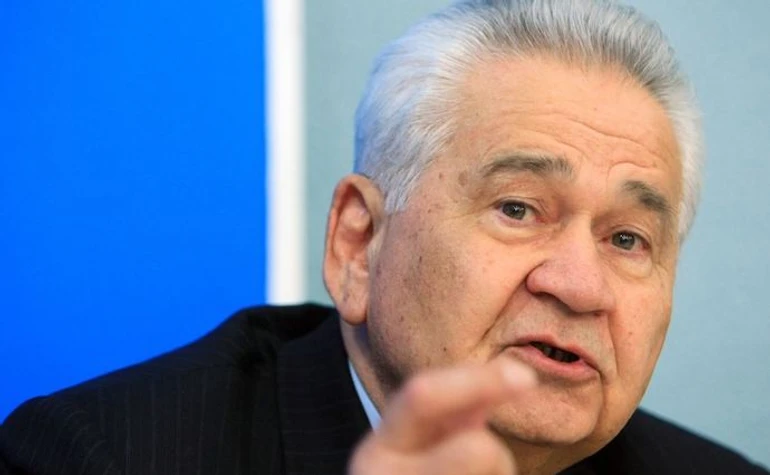 Подкаст Ок, и шо?: Крымские выборы не признали, Фокина уволили, а президент отдал водочный завод