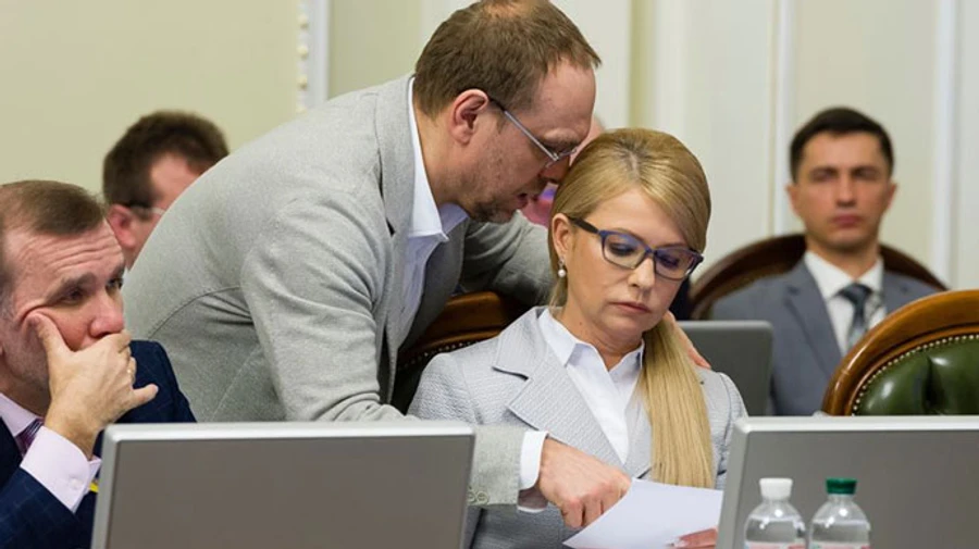 НАЗК перевірить, чи вчасно Тимошенко і Власенко повідомили про свої мільйони 