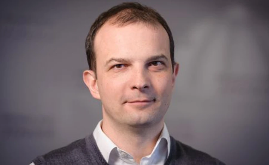 Семье Соболева угрожают облить кислотой детей