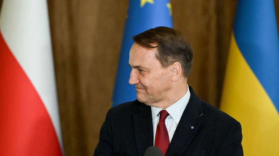 ட்ருஷ்பா எண்ணெய் குழாய்த்திட்டத்தை அகற்றுமாறு உக்ரைனின் ட்ரோன் தளபதியை போலந்து வெளியுறவு அமைச்சர் வலியுறுத்துகிறார்.