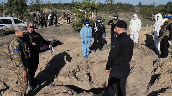 Поліція ексгумувала перші 20 тіл загиблих від рук окупантів у Лимані