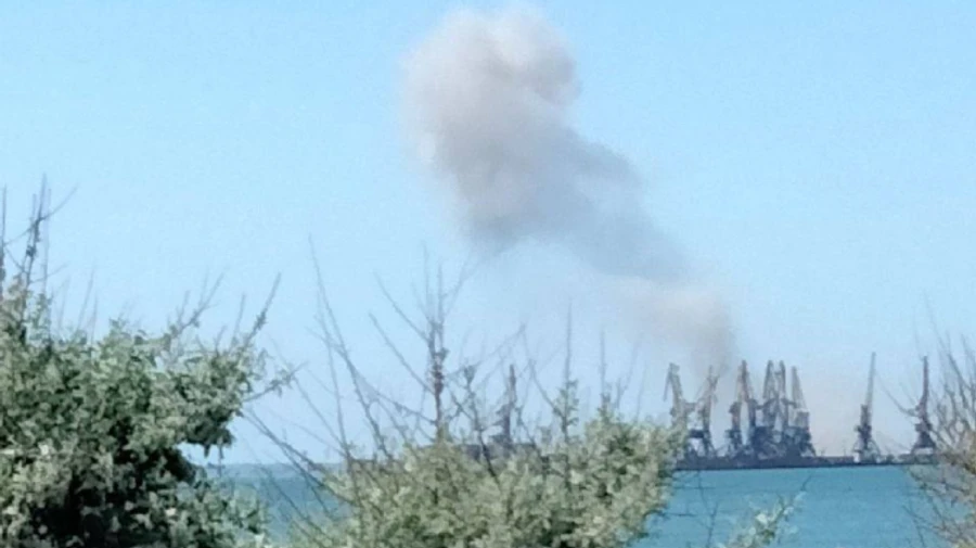 В Бердянске в районе порта прогремел сильный взрыв