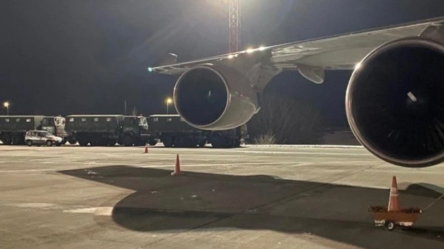 В Україну прибуло ще 80 тонн зброї від США