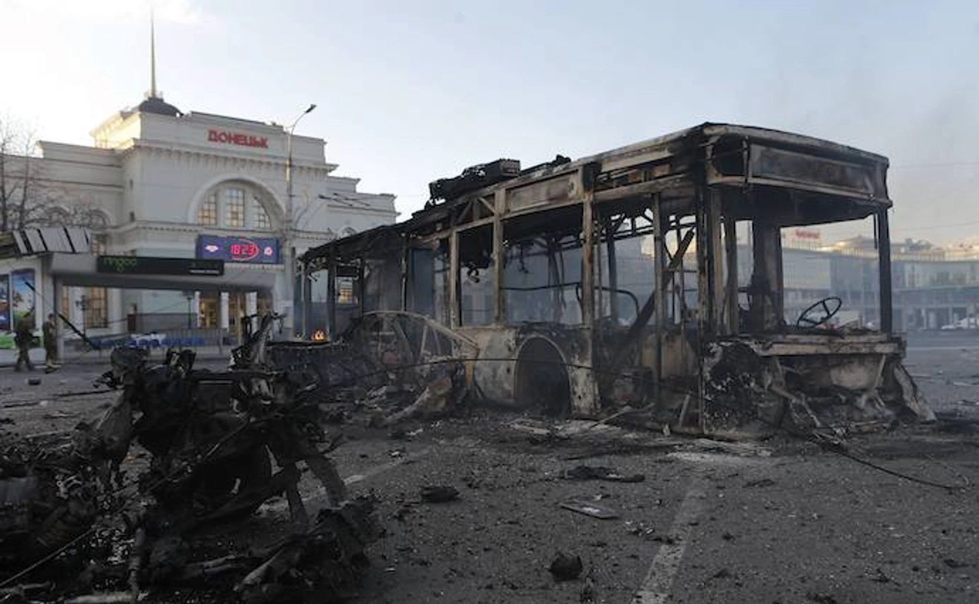 Мир на Донбасі, антиковідний фонд на МВС, мільярд дерев і стратегії розвитку людини