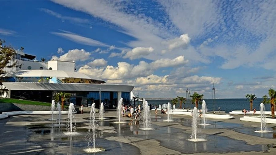 До моря на літо: нові потяги з’єднають Чернігів і Суми з Одесою, а Львів із Бердянськом