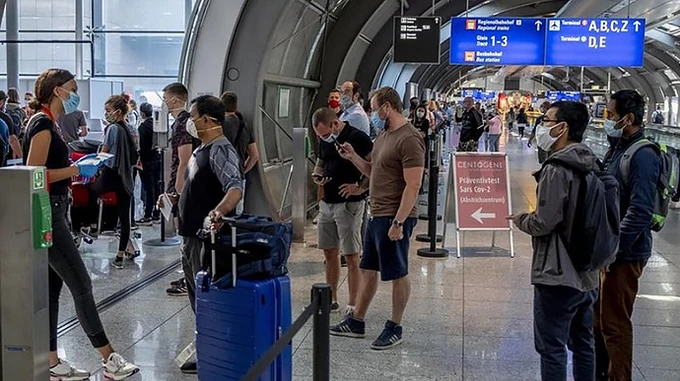 При поверненні до Німеччини подорожуючих безкоштовно тестуватимуть на коронавірус