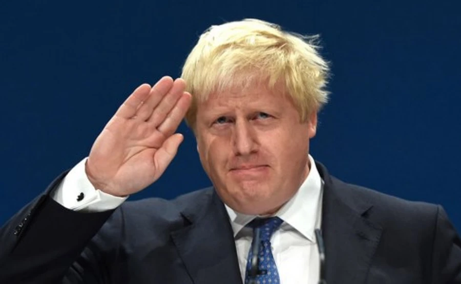 Больного Covid британского премьера забрали из реанимации