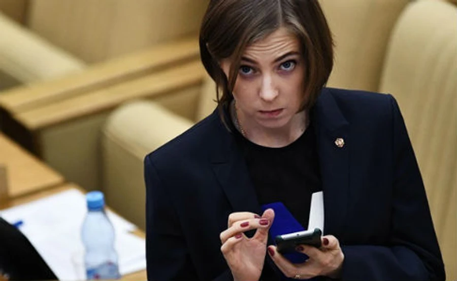 Поклонской подготовили новое подозрение – за военные преступления