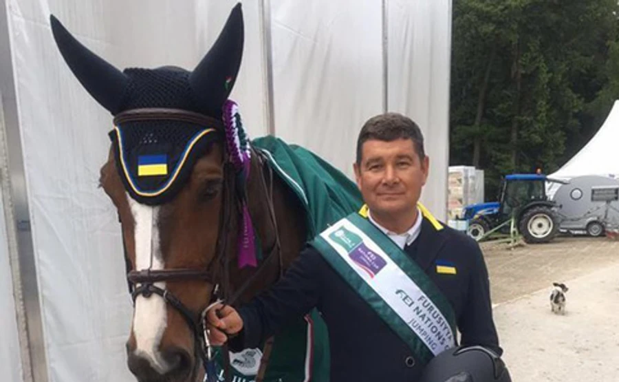 Онищенко в Германии, надеется разблокировать счета - СМИ