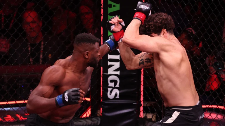 Зірковий камерунець Нганну ефектною перемогою нокаутом повернувся в MMA на турнірі MVP