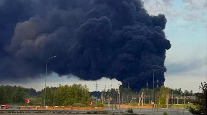 Russia's gains from higher oil prices eaten up by burning refineries