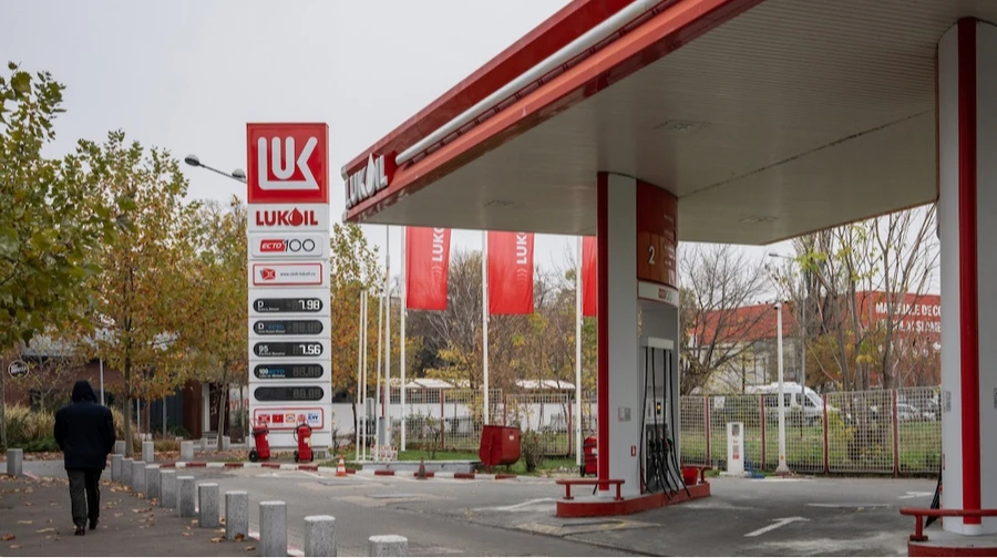 UK eases financial restrictions on Russian Lukoil