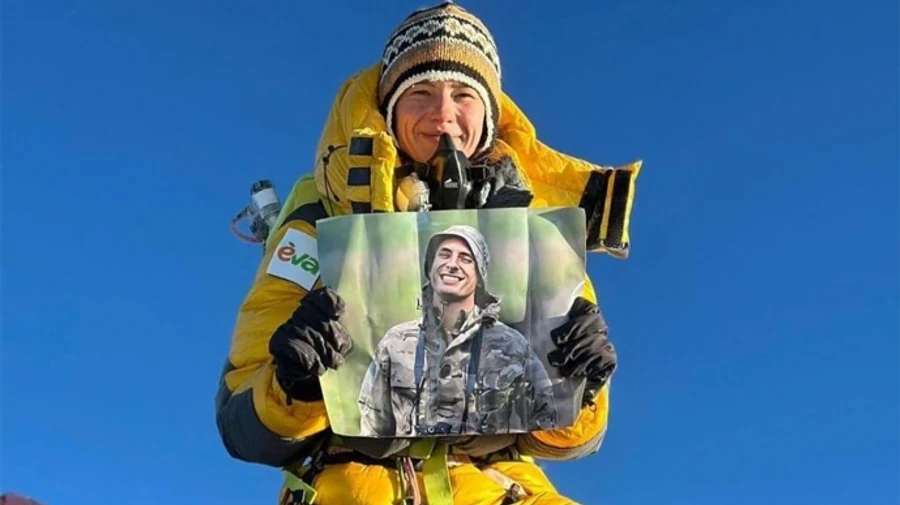 Twice first in history: Ukrainian mountaineer sets 2 records in 1 day – photo
