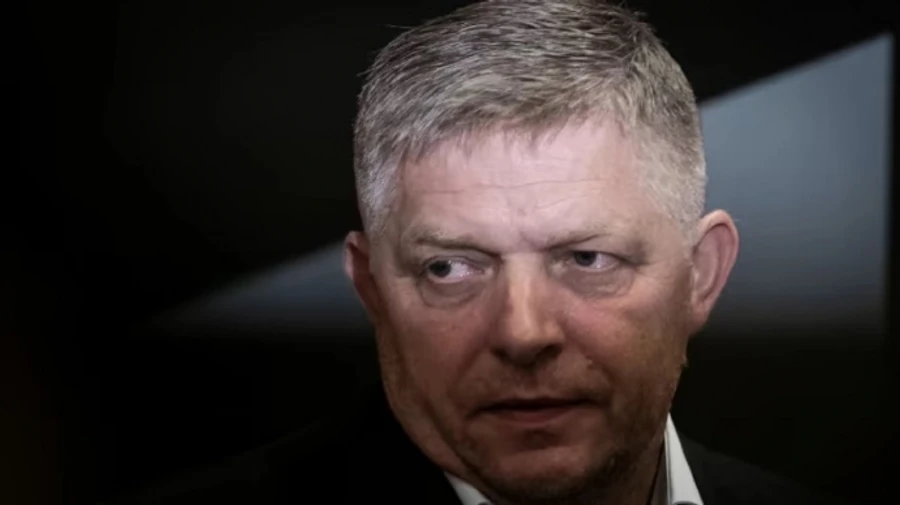 Після замаху Фіцо прооперували, загрози життю нема – ЗМІ