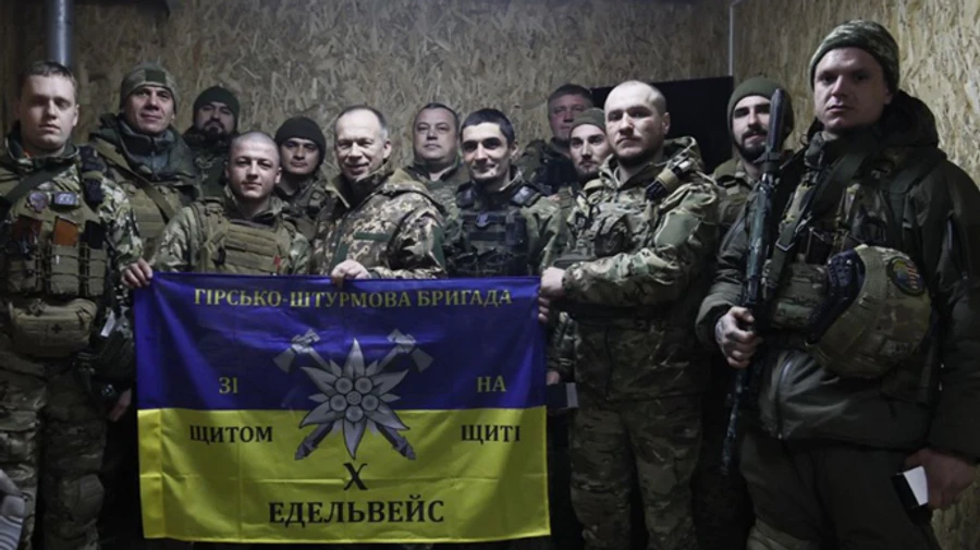 Commander of Ukraine's Ground Forces arrives in Bakhmut for second time in six days
