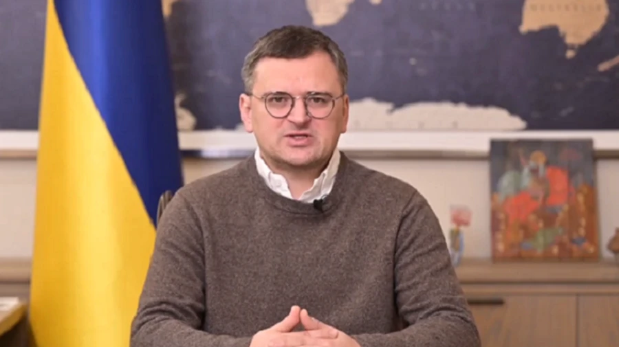 Ukraine's Foreign Minister reveals amount of tanks Ukraine will receive in first wave of Western aid