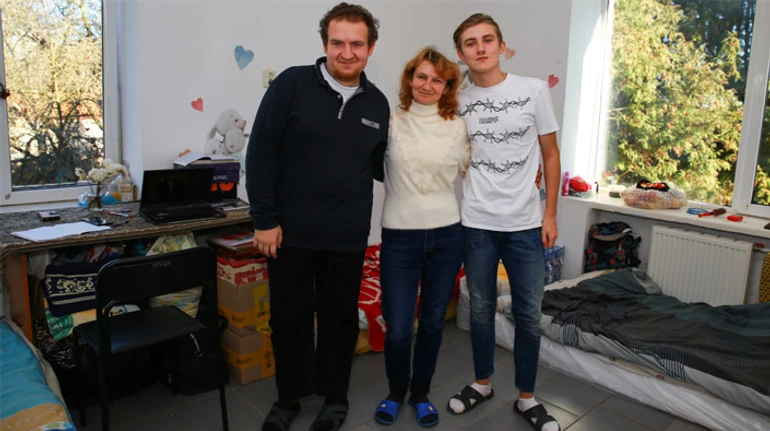 Відбудувати надію. Історії українців, яких війна позбавила дому і які знову отримають житло