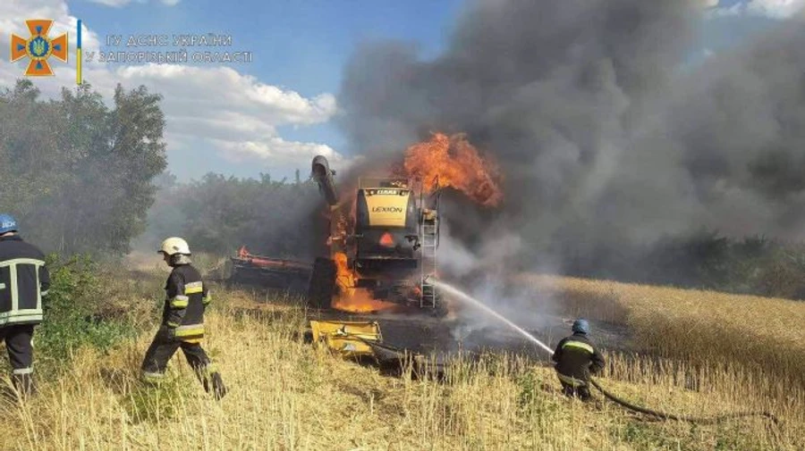 Two combine drivers blown up by mine in Zaporizhzhia