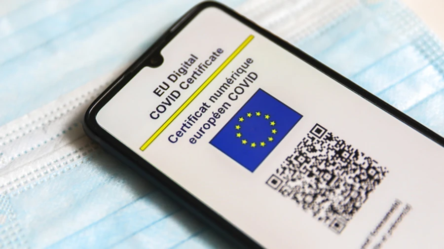 Подорожі в пандемію: Рада ЄС рекомендує враховувати статус людини, а не країну