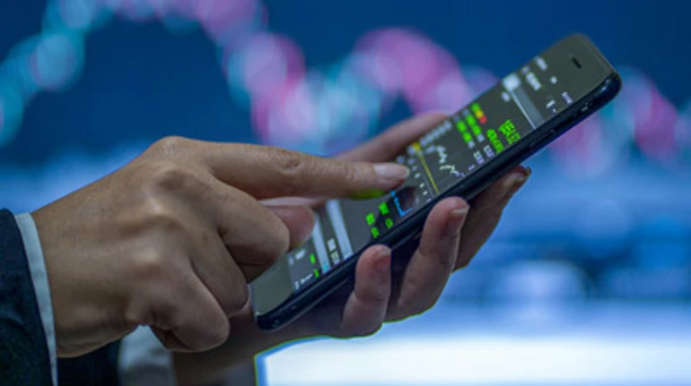 Акции Apple, Facebook и Amazon в смартфоне: как и через кого купить акции иностранных компаний, в чем риски