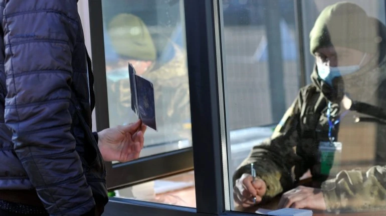 Пункти для українців з Криму й ОРДЛО: Росія обурилася, а Київ нагадав, хто окупант