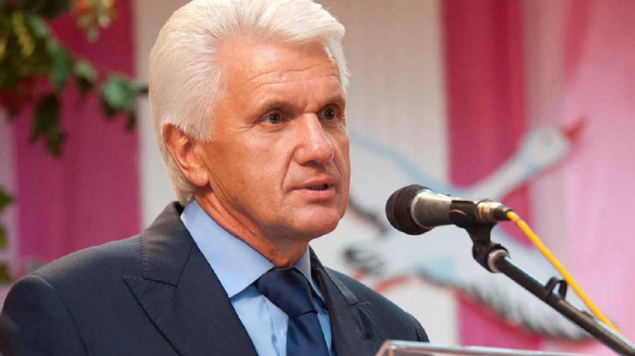 Литвин после проигрыша выборов ректора КНУ решил уйти и из наблюдательного совета