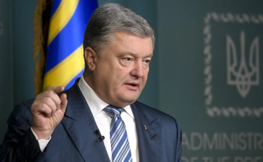 Стримати агресію РФ може військово-морська присутність Німеччини і союзників - Порошенко