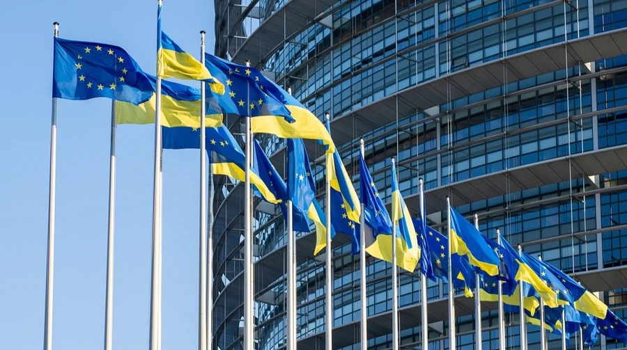 Politico: EU discussing new accession model for Ukraine and Moldova – without full voting rights