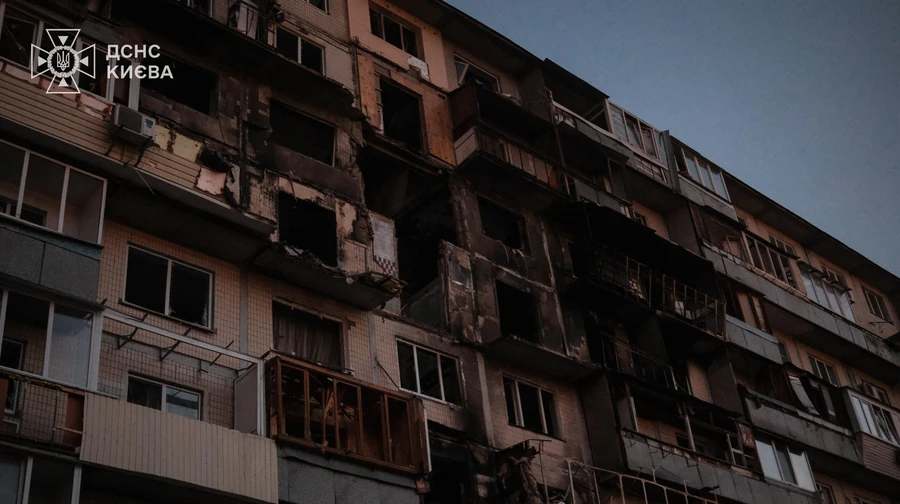 A wall of fire behind the door: mother and son jump from window to escape blaze during Russian attack on Kyiv