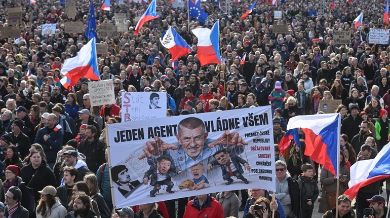 У Празі тисячі людей вийшли на мітинг проти уряду Бабіша