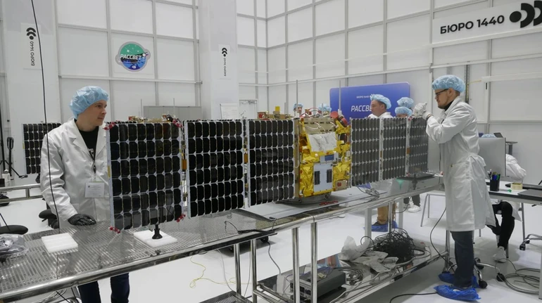 Russia lost access to Starlink and is building a replacement. What is known about the Rassvet system?