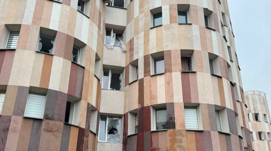 Russian attack damages Kyiv maternity hospital as baby boy is born in shelter